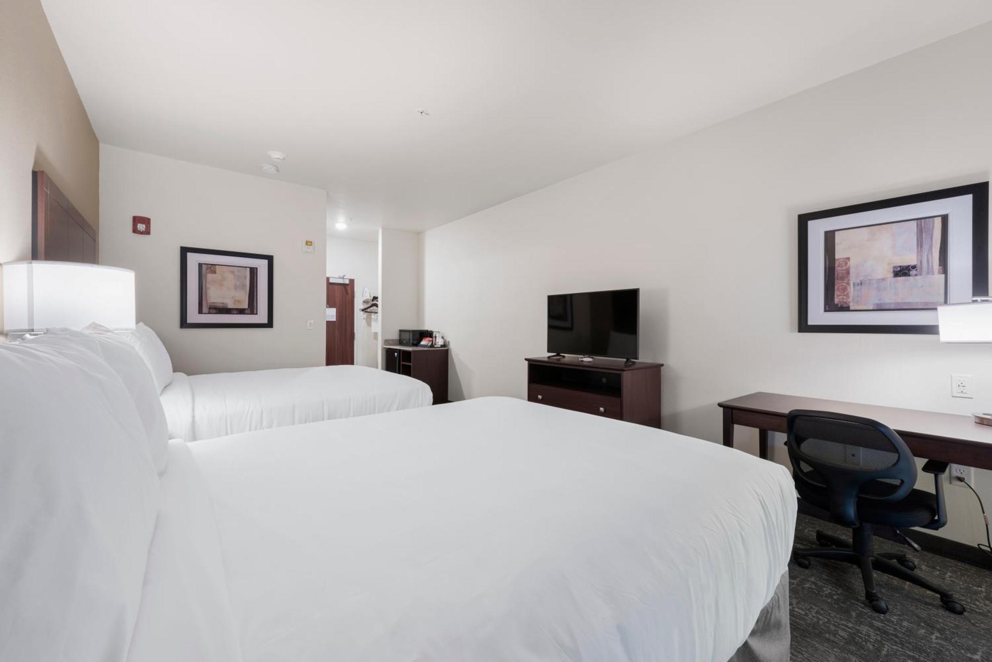 Cobblestone Hotel & Suites - Bellefontaine Eksteriør billede