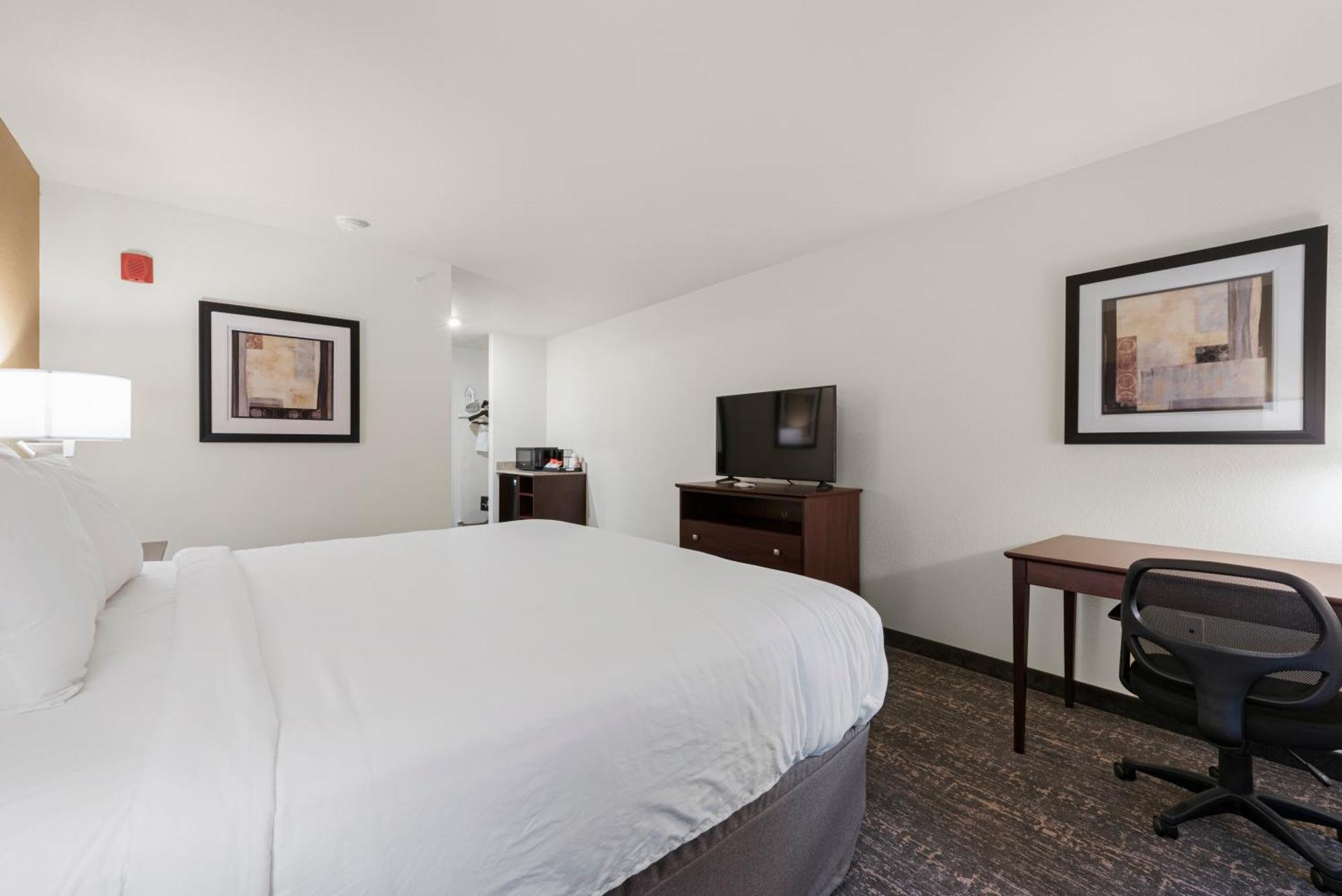 Cobblestone Hotel & Suites - Bellefontaine Eksteriør billede