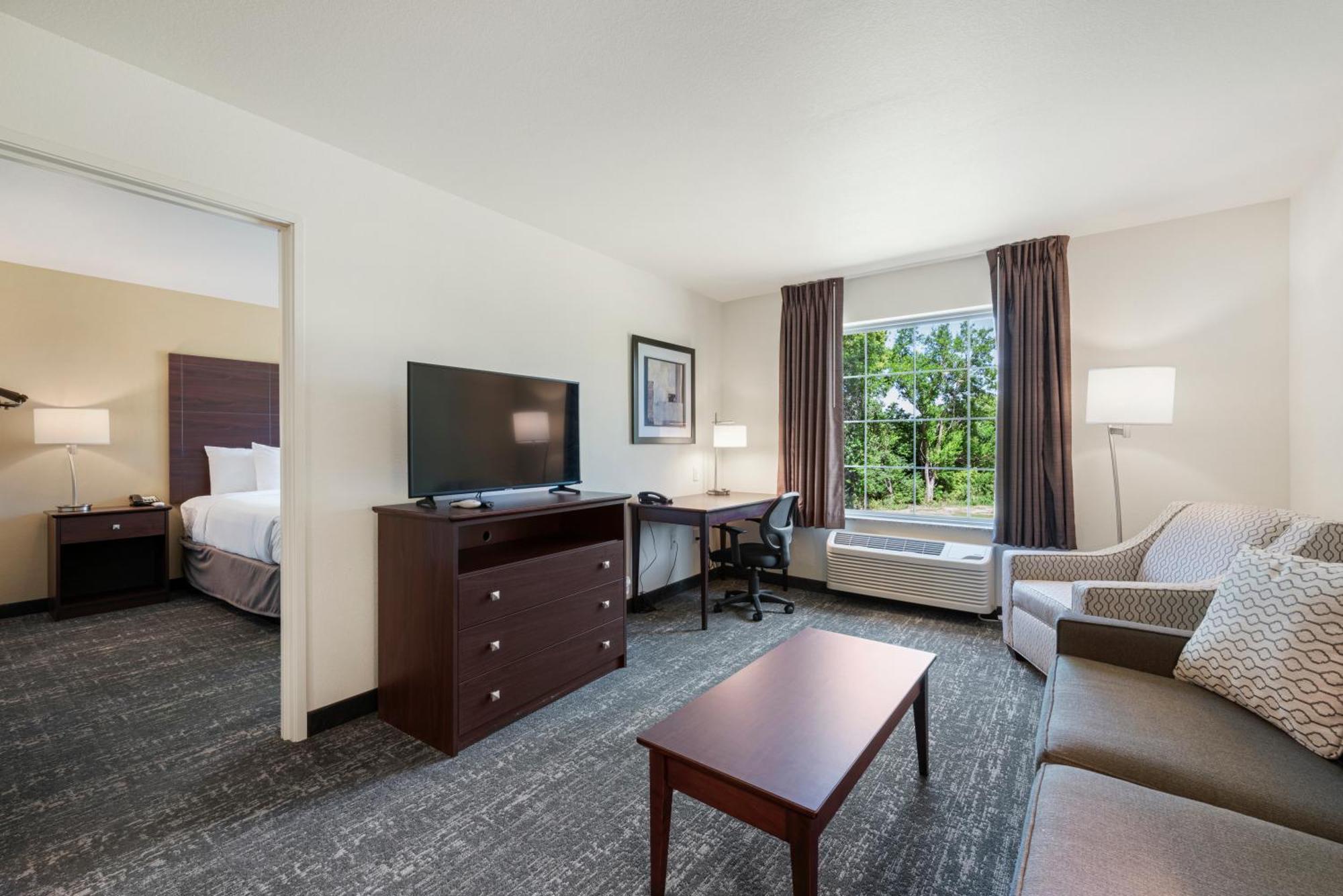 Cobblestone Hotel & Suites - Bellefontaine Eksteriør billede